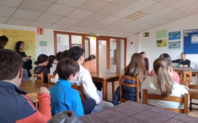 DBH  3ko  IKASLEEK  LARRAÑAKO  ZEHAR  EGOITZA  BISITATU  DUTE.