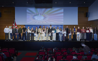 Elkar Heziko ikasleak gailendu dira VIII. Filosofia Olinpiadan bideogintza kategorian